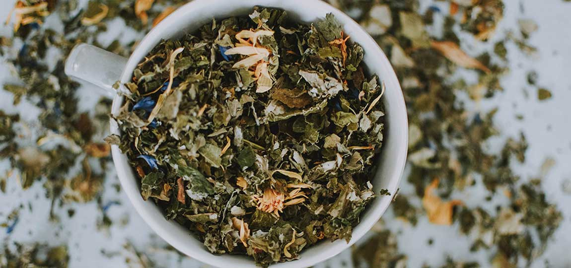 Herbata ziołowa – naturalny napar zdrowia